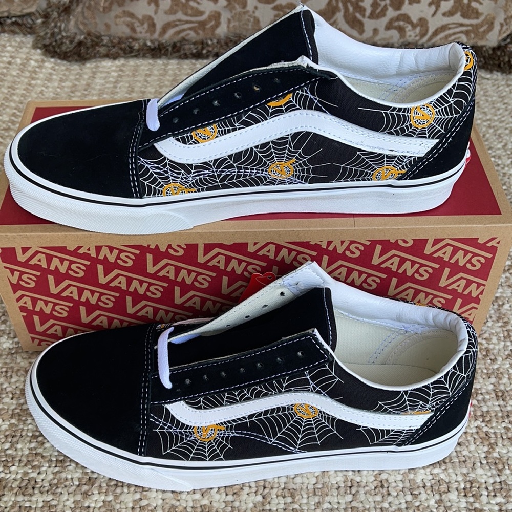Vans WMNS Old Skool Printed Spider Web/Black Sneakers - Picture 5 of 16